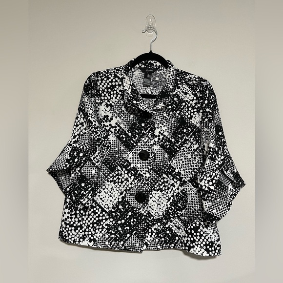 Ali Miles Abstract Cropped Black/White Topper Jacket Size Petite M Wearable Art - Picture 1 of 8